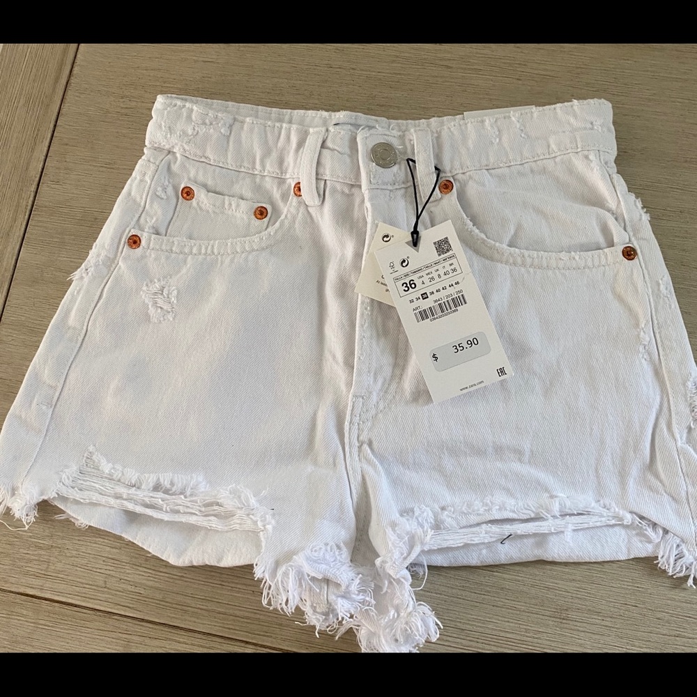 Zara High Rise Shorts - Brand New, tags attached.